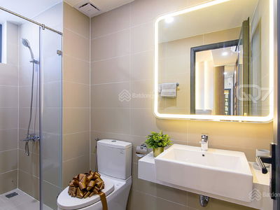 Hung Phat Silver Star, Vietnam  Hung Phat Silver Star, Vietnam