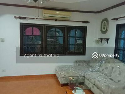 Rangsiya Village, Bangkok, Thailand Rangsiya Village, Bangkok, Thailand