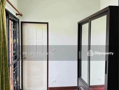 Gehäuse In Kathu, Thailand Gehäuse In Kathu, Thailand