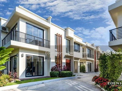 Modern 3-Bedroom Pool Villa in Cherngtalay, Phuket., Thailand Modern 3-Bedroom Pool Villa in Cherngtalay, Phuket., Thailand