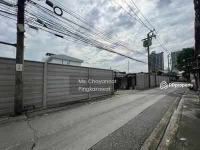 Land Charoen Krung, Bangkok, Thailand Land Charoen Krung, Bangkok, Thailand