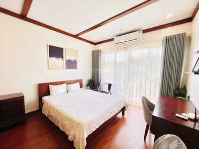 Ngo Si Lien Street, Vietnam Ngo Si Lien Street, Vietnam