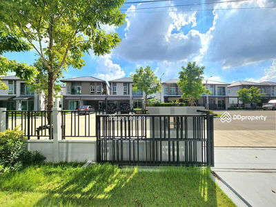 Grand Pleno Mega Bangna, Samut Prakan, Thailand Grand Pleno Mega Bangna, Samut Prakan, Thailand