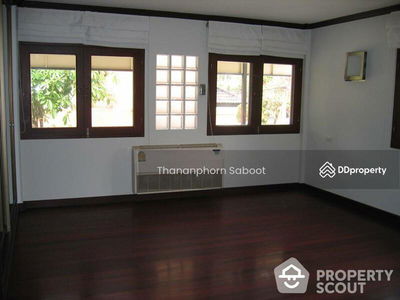 Spacious 3-Bedroom House, Bangkok, Thailand Spacious 3-Bedroom House, Bangkok, Thailand