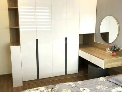 Topaz Twins, Vietnam Topaz Twins, Vietnam