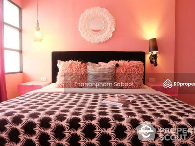 Spacious 4-Bedroom Townhouse, Bangkok, Thailand Spacious 4-Bedroom Townhouse, Bangkok, Thailand