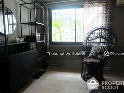 Spacious 4-Bedroom Townhouse, Bangkok, Thailand Spacious 4-Bedroom Townhouse, Bangkok, Thailand