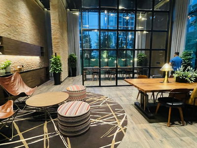 De La Sol, Vietnam De La Sol, Vietnam