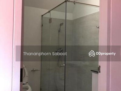 Large 7-Bedroom House, Bangkok, Thailand Large 7-Bedroom House, Bangkok, Thailand