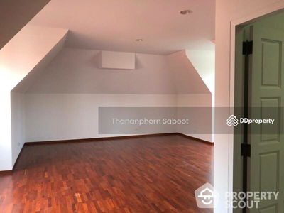 Large 7-Bedroom House, Bangkok, Thailand Large 7-Bedroom House, Bangkok, Thailand