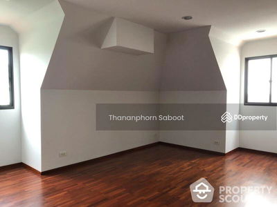 Large 7-Bedroom House, Bangkok, Thailand Large 7-Bedroom House, Bangkok, Thailand