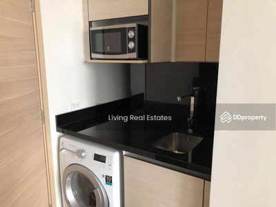 Park Origin Phrom Phong, Bangkok, Thailand Park Origin Phrom Phong, Bangkok, Thailand