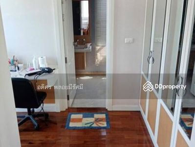 Laddarom Ratchaphruek-Pinklao, Bangkok, Thailand Laddarom Ratchaphruek-Pinklao, Bangkok, Thailand