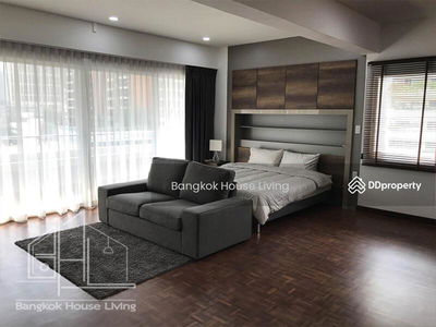 Prompong Mansion, Bangkok, Thailand Prompong Mansion, Bangkok, Thailand