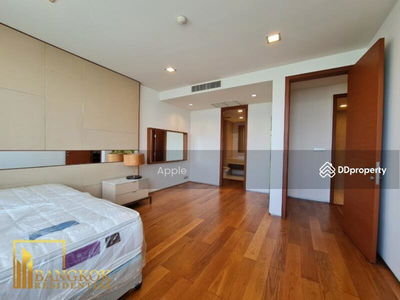 Ficus Lane, Bangkok, Thailand Ficus Lane, Bangkok, Thailand