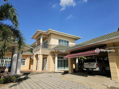 Two Grande Monaco Bangna-Wongwaen, Bangkok, Thailand Two Grande Monaco Bangna-Wongwaen, Bangkok, Thailand