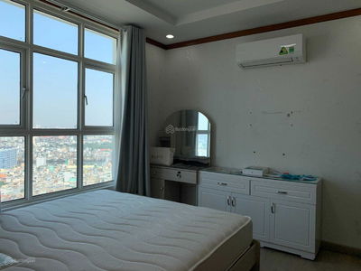 Hoang Anh Thanh Binh, Vietnam  Hoang Anh Thanh Binh, Vietnam