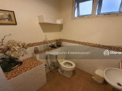 10400, Bangkok, Thailand 10400, Bangkok, Thailand