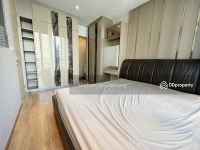 Park Origin Phrom Phong, Bangkok, Thailand Park Origin Phrom Phong, Bangkok, Thailand