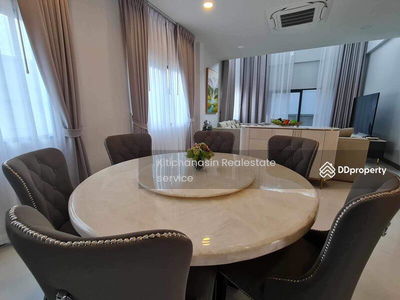 The City Sukhumvit-Bangna, Bangkok, Thailand The City Sukhumvit-Bangna, Bangkok, Thailand