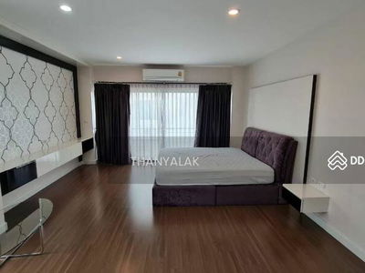 Luxury 3-story detached house, Village: Lumpini Suan Luang Rama 9, Bangkok, Thailand Luxury 3-story detached house, Village: Lumpini Suan Luang Rama 9, Bangkok, Thailand
