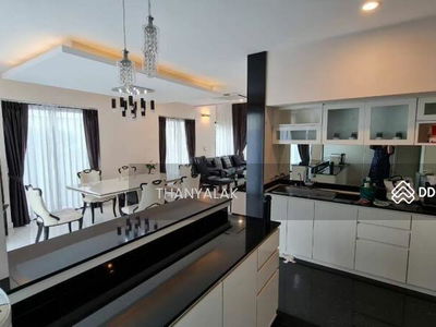 Luxury 3-story detached house, Village: Lumpini Suan Luang Rama 9, Bangkok, Thailand Luxury 3-story detached house, Village: Lumpini Suan Luang Rama 9, Bangkok, Thailand