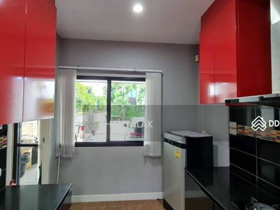 Luxury 3-story detached house, Village: Lumpini Suan Luang Rama 9, Bangkok, Thailand Luxury 3-story detached house, Village: Lumpini Suan Luang Rama 9, Bangkok, Thailand