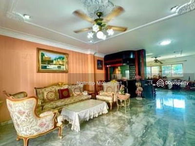 2-story detached house, Bangkok, Thailand 2-story detached house, Bangkok, Thailand