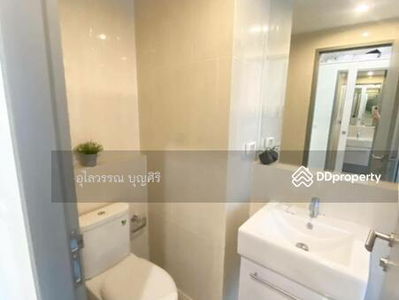 Life Ratchadapisek, Bangkok, Thailand Life Ratchadapisek, Bangkok, Thailand