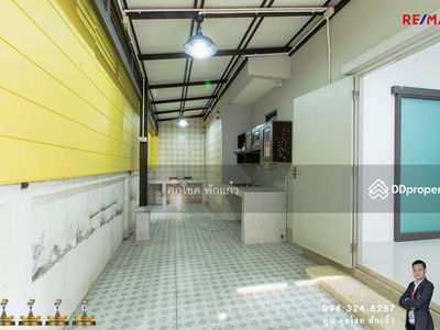 Life Bangkok Boulevard Ratchaphruek - Rattanatibet, Nonthaburi, Thailand Life Bangkok Boulevard Ratchaphruek - Rattanatibet, Nonthaburi, Thailand