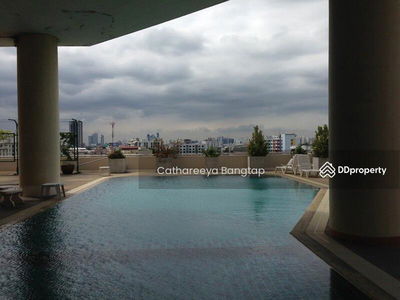 Central City East Tower, Bangkok, Thailand Central City East Tower, Bangkok, Thailand