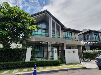 Bangkok Boulevard Vibhavadi, Bangkok, Thailand Bangkok Boulevard Vibhavadi, Bangkok, Thailand