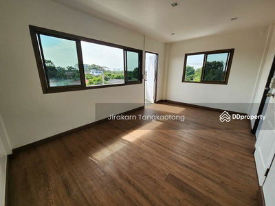 Townhouse, 4 bedrooms, 3 bathrooms, 1 kitchen, in Soi Bangkok Nonthaburi 43, Bangkok., Thailand Townhouse, 4 bedrooms, 3 bathrooms, 1 kitchen, in Soi Bangkok Nonthaburi 43, Bangkok., Thailand