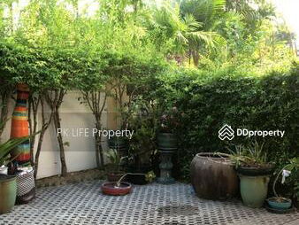 Housing in Ban Chalong, Thailand Housing in Ban Chalong, Thailand