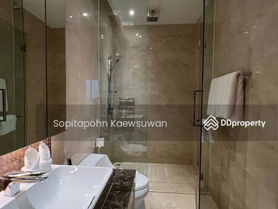 Magnolias Ratchadamri Boulevard, Bangkok, Thailand Magnolias Ratchadamri Boulevard, Bangkok, Thailand