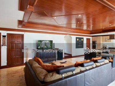 Surin Sabai, Phuket, Thailand Surin Sabai, Phuket, Thailand