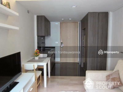 Via 49, Bangkok, Thailand Via 49, Bangkok, Thailand