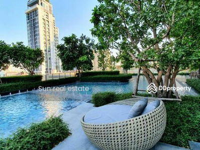 The Line Phahon-Pradipat, Bangkok, Thailand The Line Phahon-Pradipat, Bangkok, Thailand