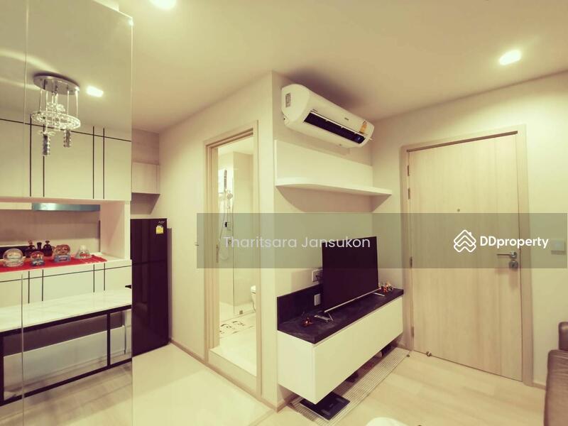 Life One Wireless, Bangkok, Thailand Life One Wireless, Bangkok, Thailand