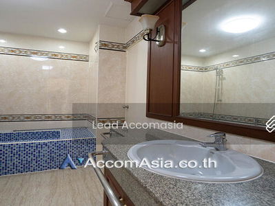 Home Office | 5 Bedrooms Townhouse for Sale and Rent in Sukhumvit, Bangkok near BTS Ekkamai AA30827, Bangkok, Thailand Home Office | 5 Bedrooms Townhouse for Sale and Rent in Sukhumvit, Bangkok near BTS Ekkamai AA30827, Bangkok, Thailand