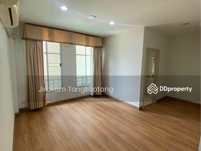Baan Klang Muang Monte Carlo, 4 floors, 5 bedrooms, 6 bathrooms, can register a company, Bangkok, Thailand Baan Klang Muang Monte Carlo, 4 floors, 5 bedrooms, 6 bathrooms, can register a company, Bangkok, Thailand
