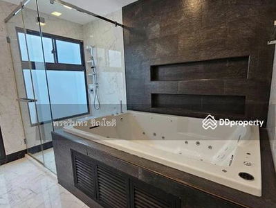 Mantana Bangna Km.7, Samut Prakan, Thailand Mantana Bangna Km.7, Samut Prakan, Thailand