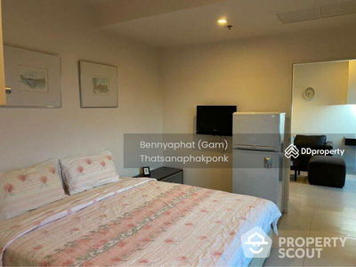 Noble Reflex, Bangkok, Thailand Noble Reflex, Bangkok, Thailand