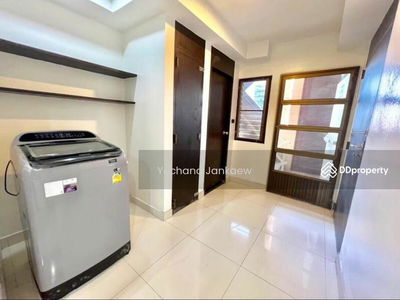 City Lakes Tower, Bangkok, Thailand City Lakes Tower, Bangkok, Thailand