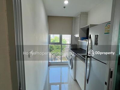 Life Ratchadapisek, Bangkok, Thailand Life Ratchadapisek, Bangkok, Thailand