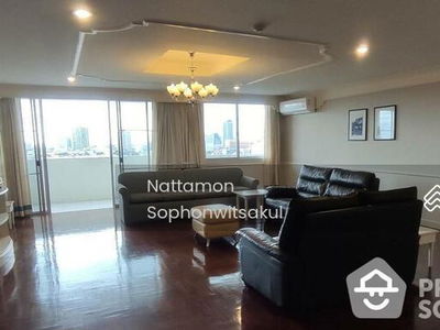 Le Chateau Mansion, Bangkok, Thailand Le Chateau Mansion, Bangkok, Thailand