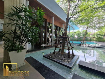 Ficus Lane, Bangkok, Thailand Ficus Lane, Bangkok, Thailand