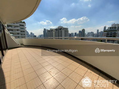 Supalai Place Sukhumvit 39, Bangkok, Thailand Supalai Place Sukhumvit 39, Bangkok, Thailand