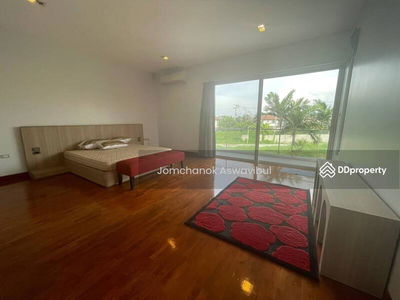 Panya Pattanakarn Village, Bangkok, Thailand Panya Pattanakarn Village, Bangkok, Thailand