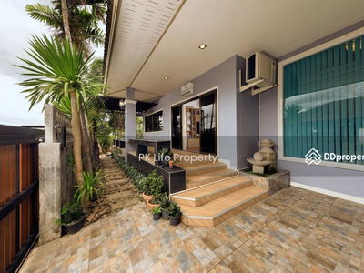 Gehäuse In Ban Ratsada, Thailand Gehäuse In Ban Ratsada, Thailand